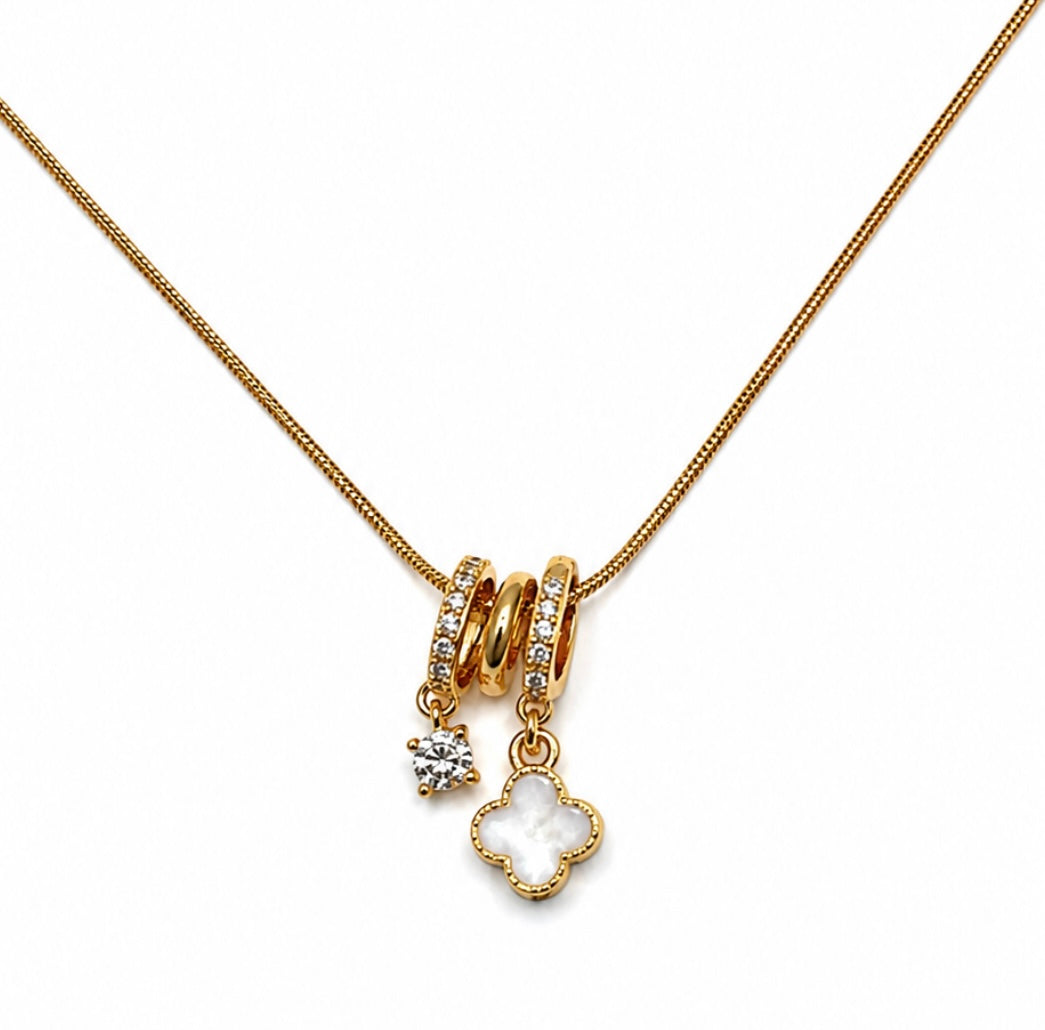 Tiny clover necklace - GlintHub