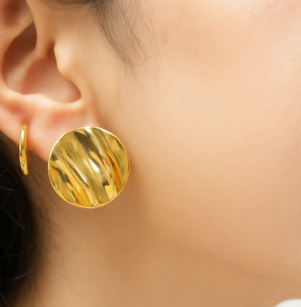 Round wavy earring - GlintHub