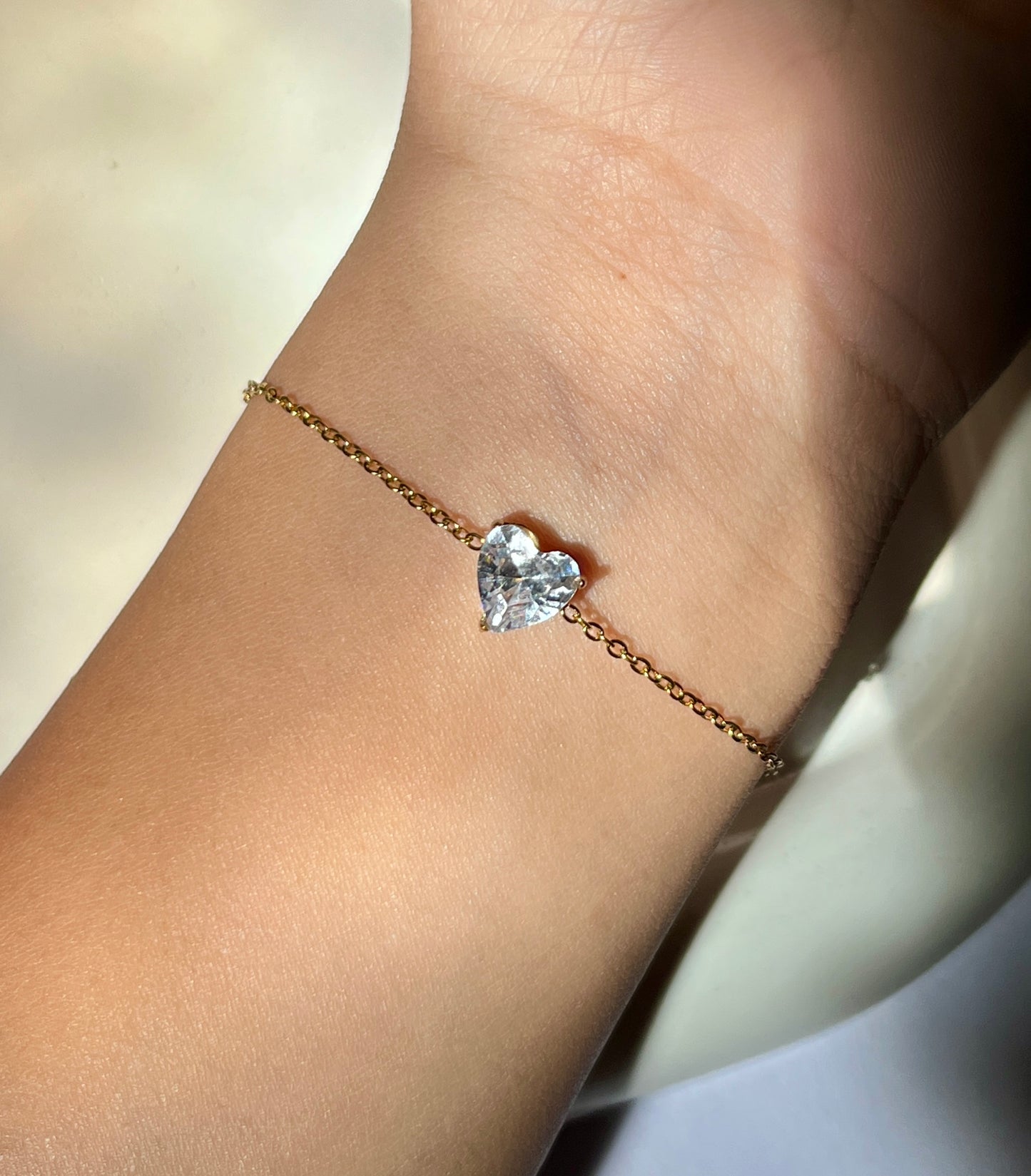 Dainty heart bracelet - GlintHub