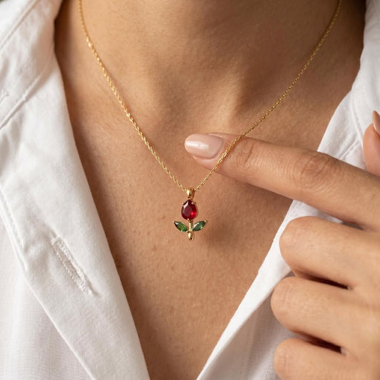 Red tulip necklace