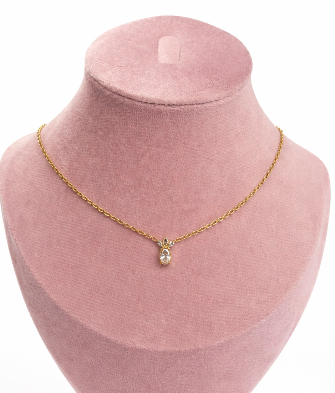 Dainty pineapple necklace - GlintHub