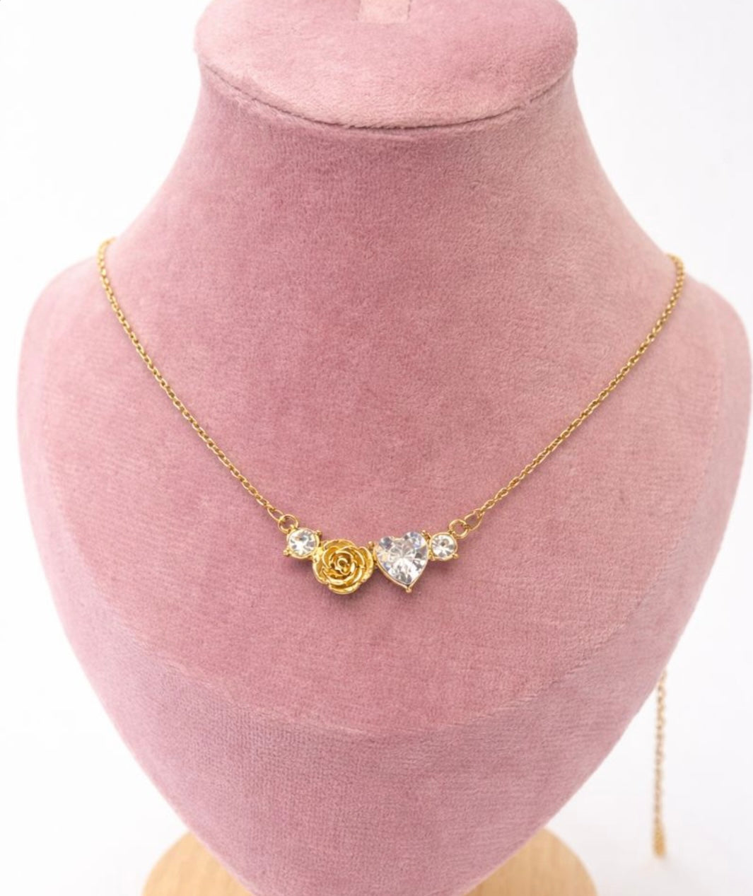 Heart rose necklace - GlintHub