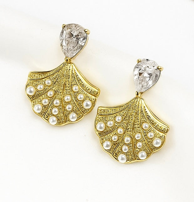 Nuve earring - GlintHub
