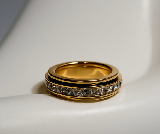 Rosette line ring - GlintHub