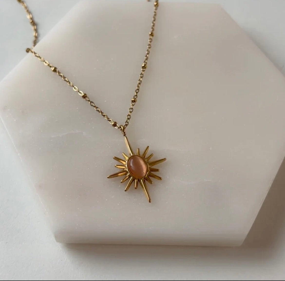 Pink grace necklace - GlintHub