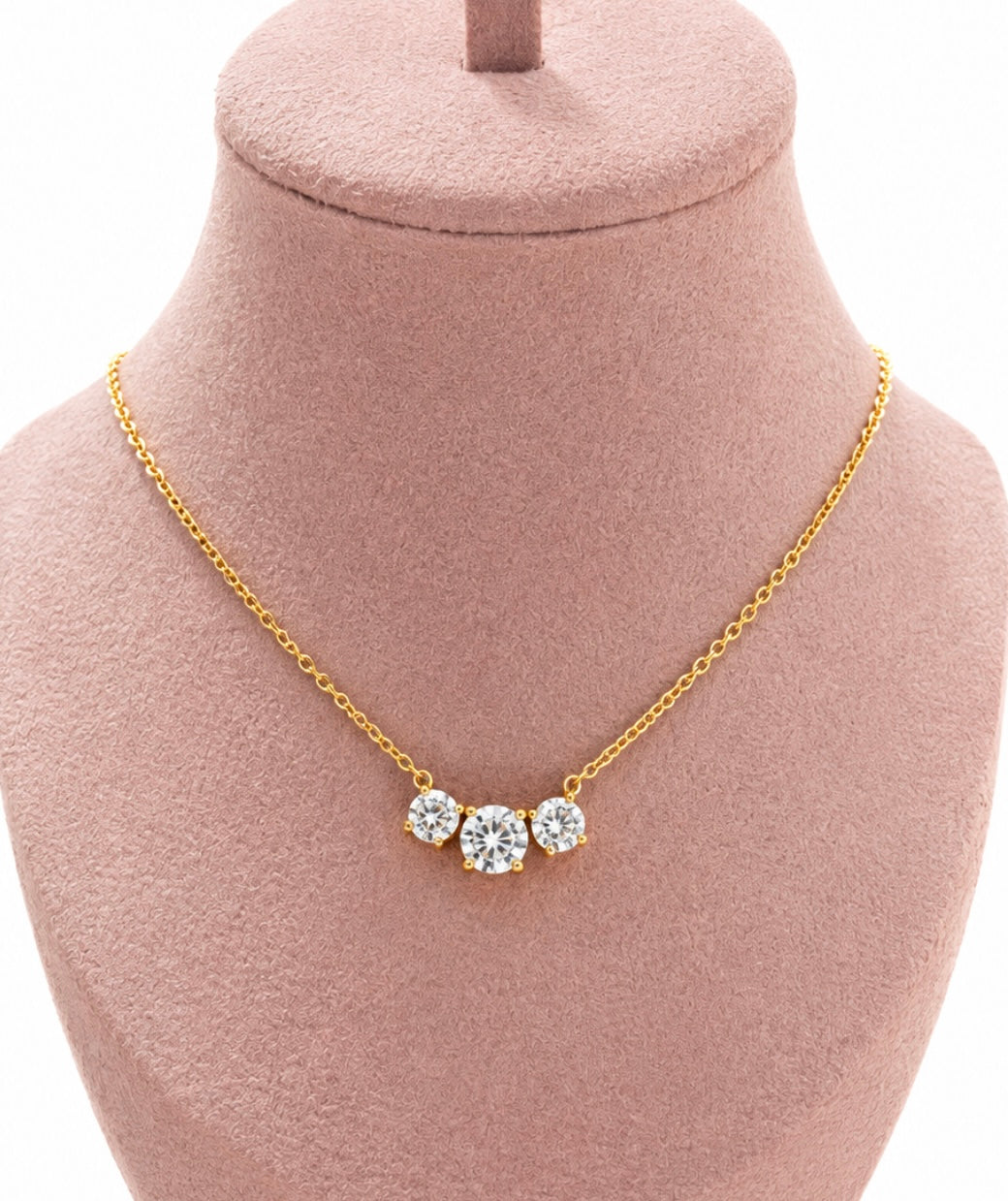 Solitaire necklace