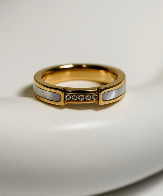 White band ring - GlintHub