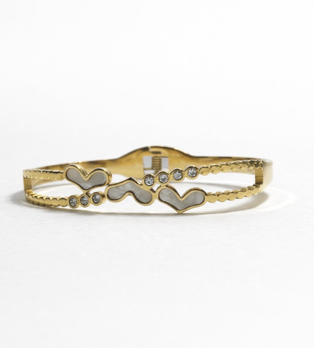 White hearty bracelet - GlintHub