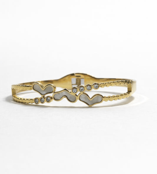 White hearty bracelet - GlintHub