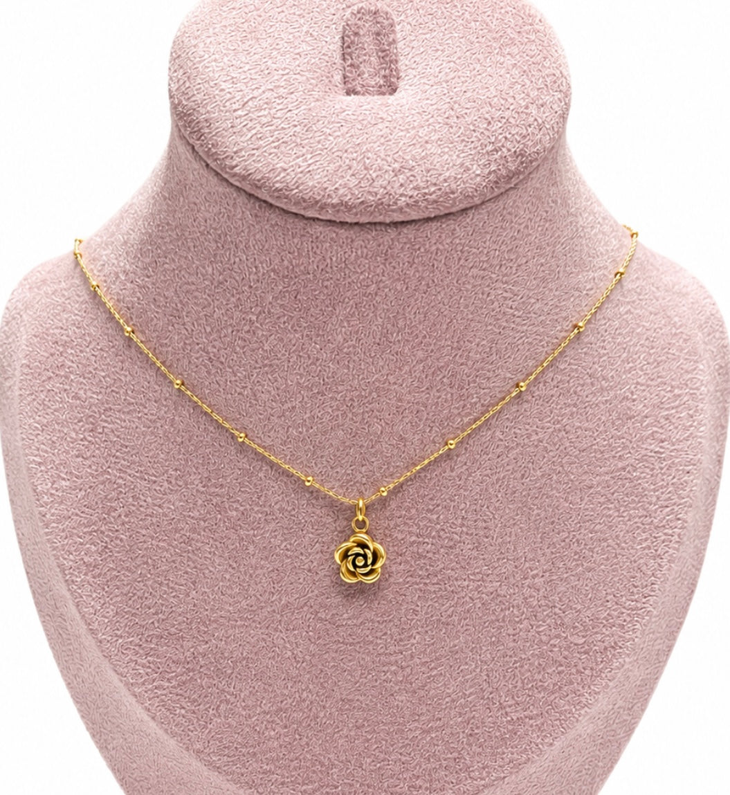 Dianty rose necklace