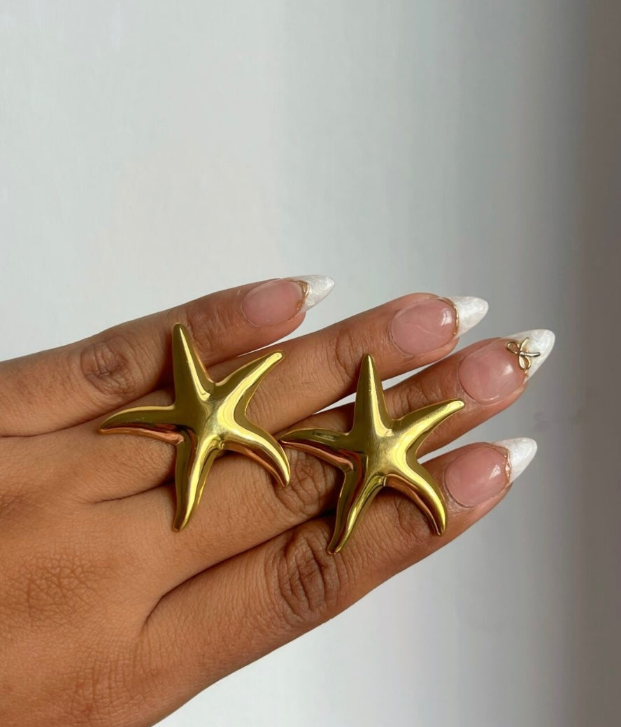 Star stud earring - GlintHub