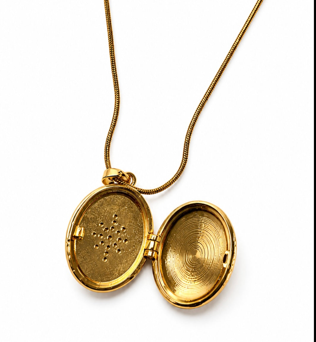 Vanilla glow openable necklace - GlintHub