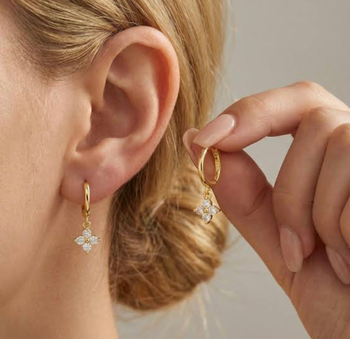 Mini flower earring - GlintHub