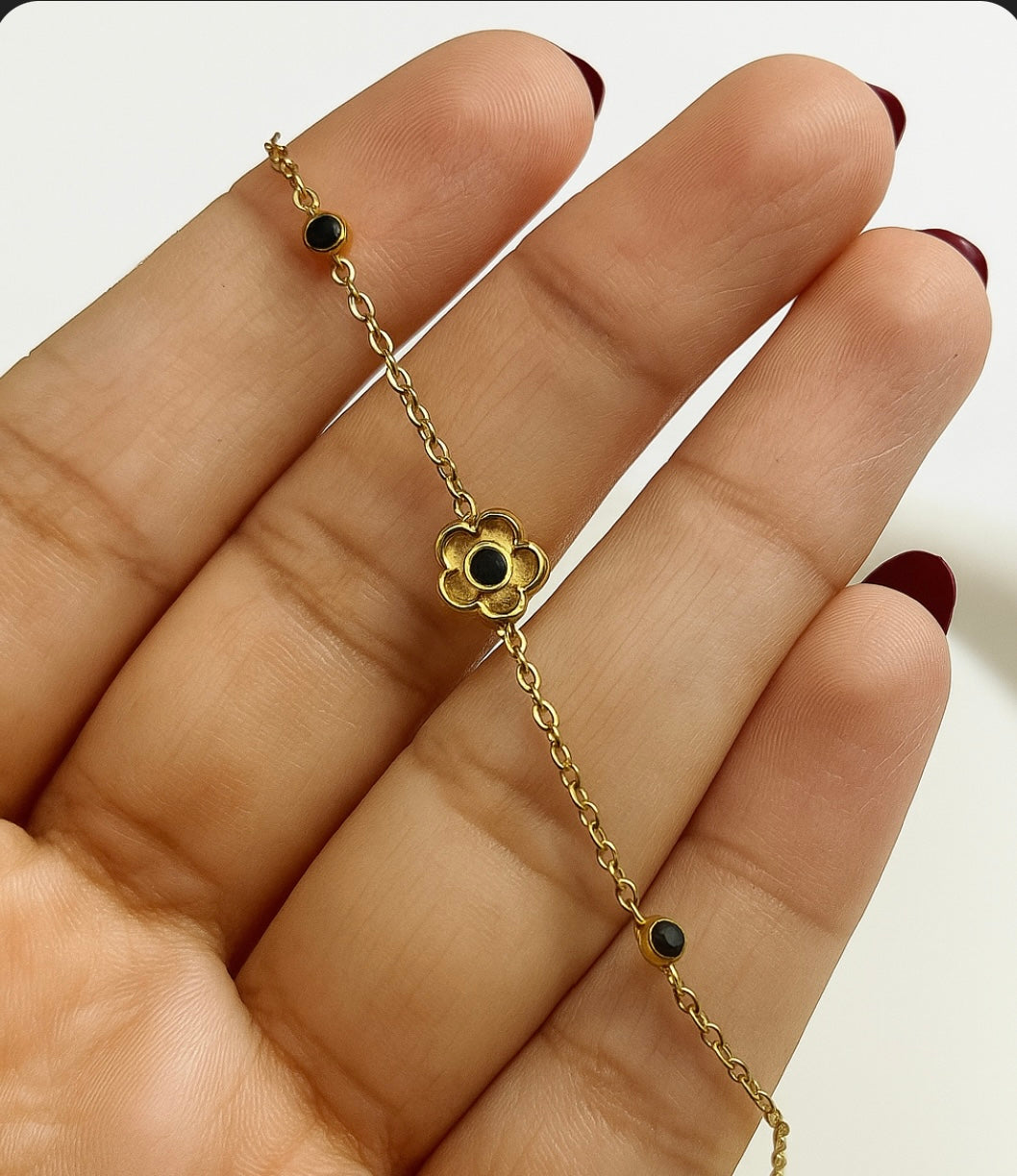 Little rose bracelet - GlintHub