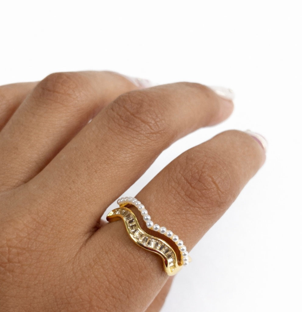 Pearl wavy band ring (adjustable) - GlintHub