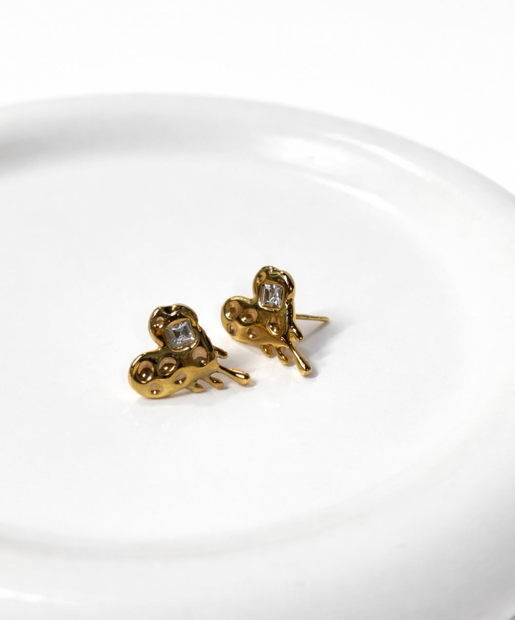 Mini heart studs - GlintHub
