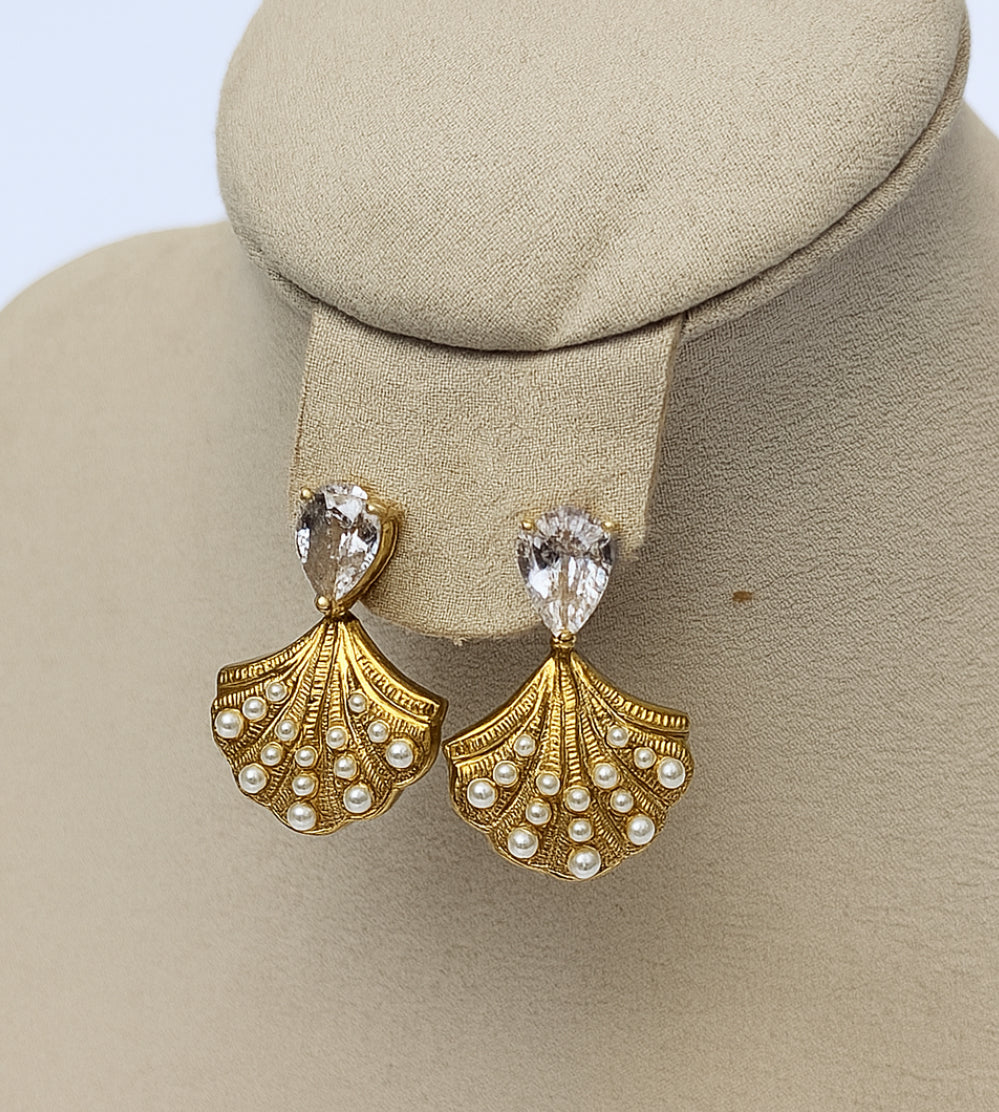 Nuve earring - GlintHub