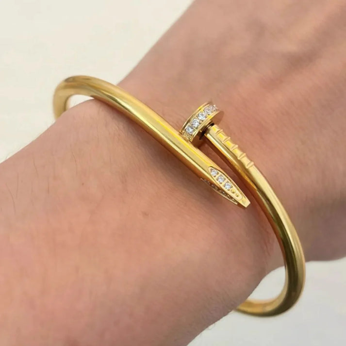Nail bracelet - GlintHub