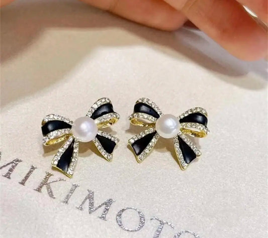Mini Bow Studs